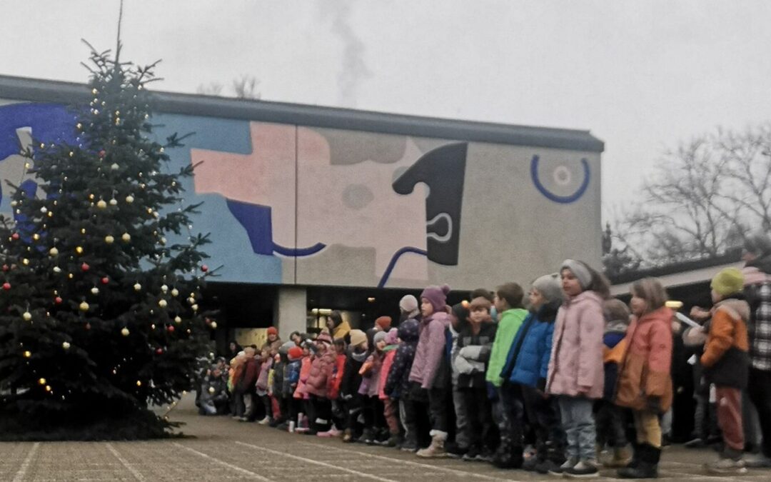Adventsstimmung mit Clementinen und Kräutertee